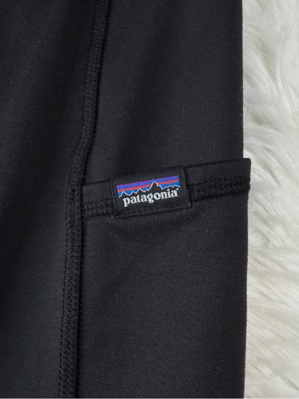 Patagonia Performance Leggings with Side Pocket - Picture 7 of 8